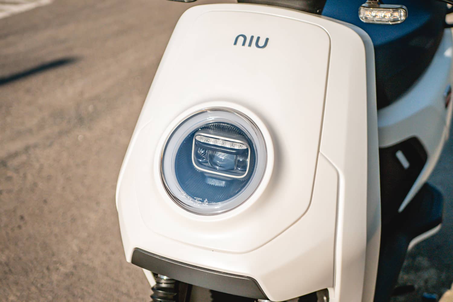 Avis Niu MQI GT EVO : Marie nous présente son scooter électrique