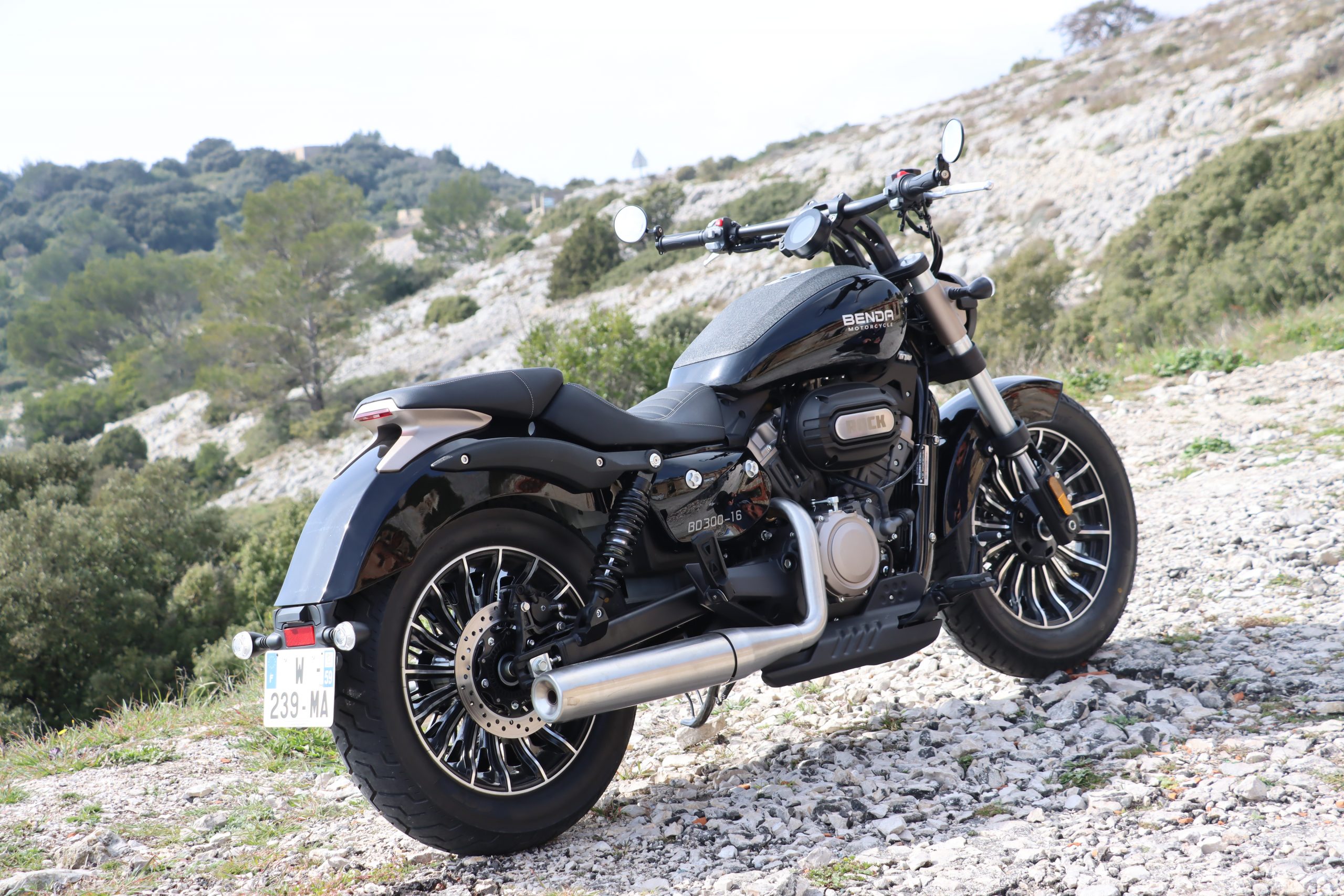 La Rock 125 est parfaite pour rouler tranquillement en mode balade.